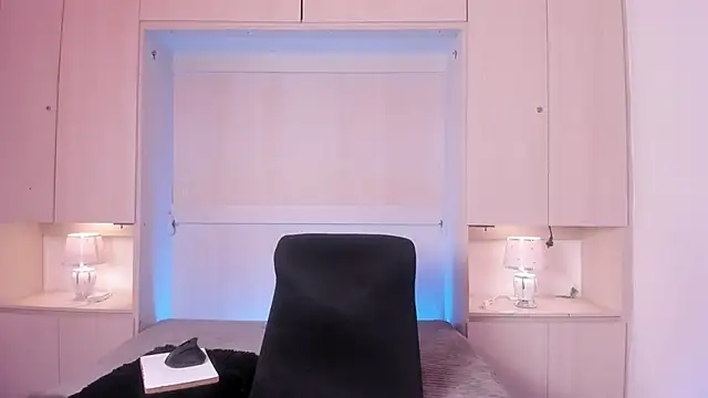 Stefannyevans  online show from 06.11.26