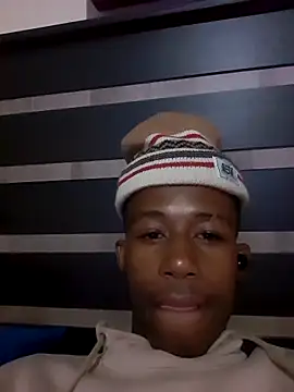 Snapshot of Mlokkishi chatting on 04.02.26 Mlokkishi online show from 04.02.26