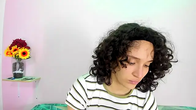 TeensNews18 online show from 09.22.25