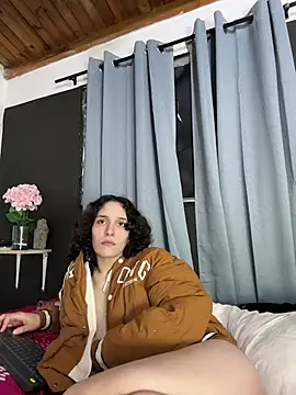 TeensNews18 online show from 04.25.26