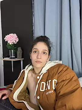 TeensNews18 online show from 04.26.26