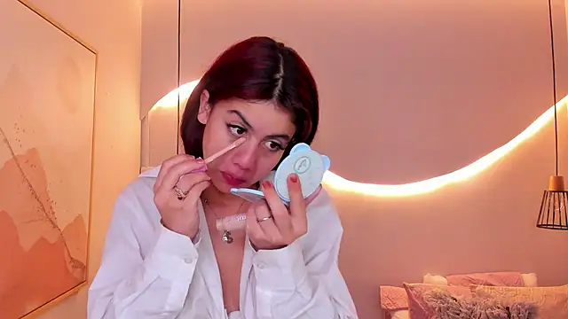 Julieth brown  online show from 02.22.26