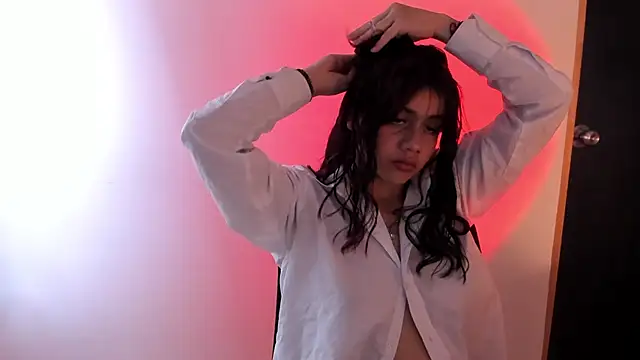 Julieth brown  online show from 03.05.26