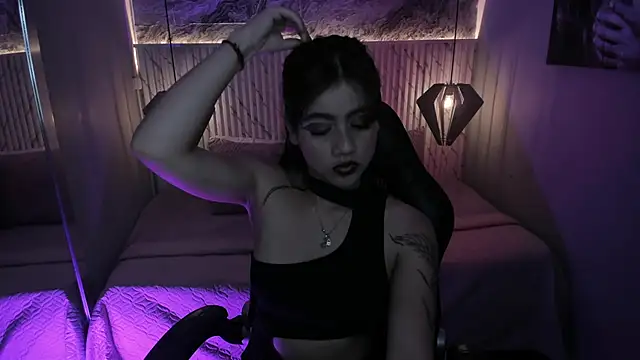 Julieth brown  online show from 03.06.26