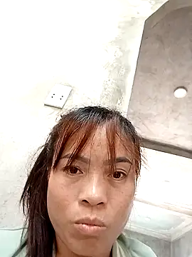 Snapshot of Maymay0033 chatting on 10.17.25 Maymay0033 online show from 10.17.25