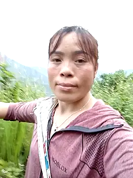 Snapshot of Maymay0033 chatting on 10.27.25 Maymay0033 online show from 10.27.25