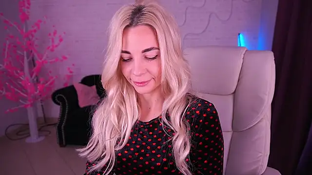 BellaRayyy online show from 01.14.26