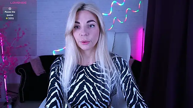 BellaRayyy online show from 02.09.26