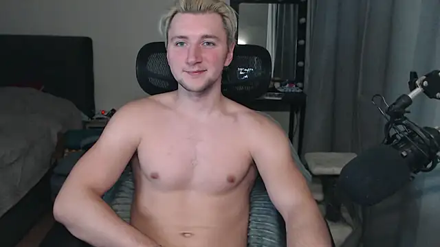 Snapshot of Elvin_Vaenight chatting on 10.10.25 Elvin Vaenight online show from 10.10.25