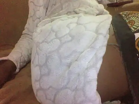 Snapshot of Moongodessy chatting on 10.21.25 Moongodessy online show from 10.21.25