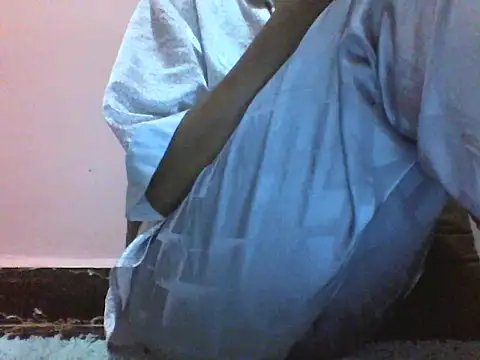 Snapshot of Moongodessy chatting on 12.15.25 Moongodessy online show from 12.15.25