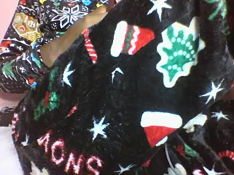 Snapshot of Moongodessy chatting on 12.18.25 Moongodessy online show from 12.18.25