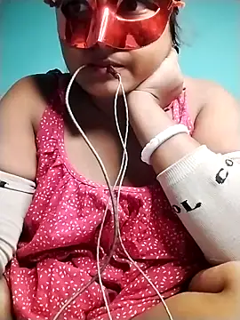 mimi87hoty online show from 11.15.25