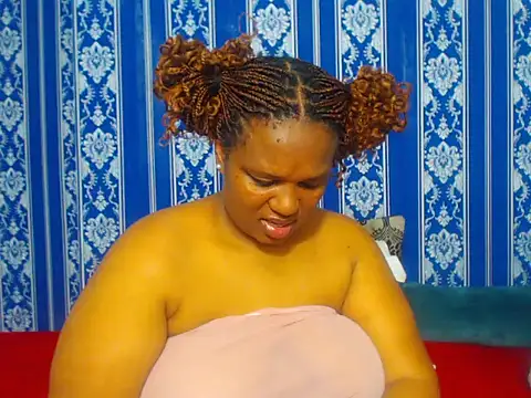 Snapshot of JUICEYLIPS333 chatting on 10.02.25 JUICEYLIPS333 online show from 10.02.25