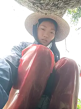 Snapshot of Ananine chatting on 04.04.26 Ananine online show from 04.04.26