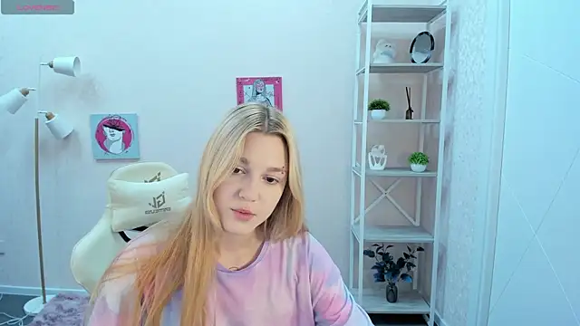 Sylvia Ortiz online show from 09.22.25