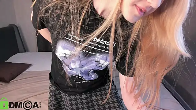 Sylvia Ortiz online show from 10.08.25