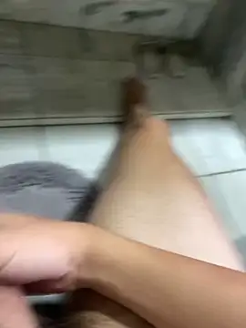 Snapshot of Novindapikgrossa chatting on 12.05.25 Novindapikgrossa online show from 12.05.25