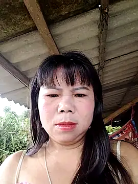 Snapshot of lusy-00 chatting on 10.15.25 lusy-00 online show from 10.15.25