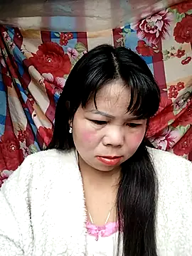 Snapshot of lusy-00 chatting on 11.04.25 lusy-00 online show from 11.04.25