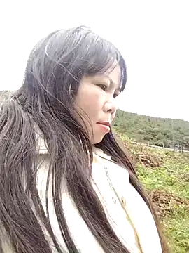 Snapshot of lusy-00 chatting on 11.10.25 lusy-00 online show from 11.10.25