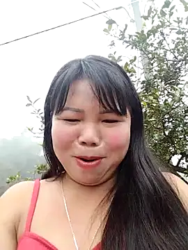 Snapshot of lusy-00 chatting on 12.04.25 lusy-00 online show from 12.04.25