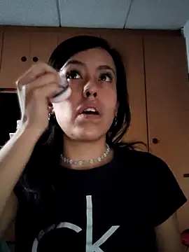 Snapshot of Queen_Ashly chatting on 09.10.25 Queen Ashly online show from 09.10.25