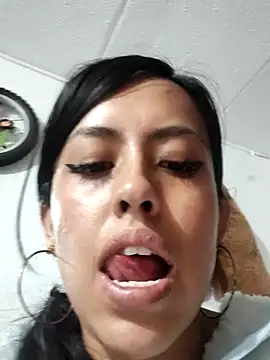 Snapshot of Queen_Ashly chatting on 09.21.25 Queen Ashly online show from 09.21.25