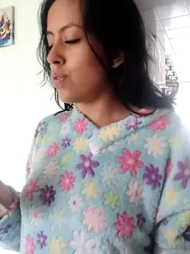 Snapshot of Queen_Ashly chatting on 10.07.25 Queen Ashly online show from 10.07.25