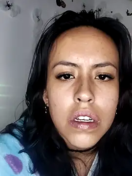 Snapshot of Queen_Ashly chatting on 10.16.25 Queen Ashly online show from 10.16.25