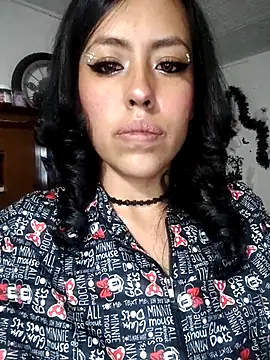 Snapshot of Queen_Ashly chatting on 10.31.25 Queen Ashly online show from 10.31.25