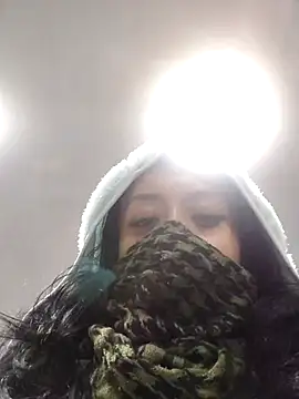 Snapshot of Queen_Ashly chatting on 12.14.25 Queen Ashly online show from 12.14.25