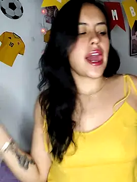 Queen Ashly online show from 06.21.26