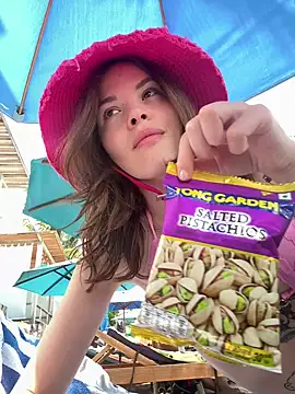 Snapshot of SMELLSEX chatting on 02.17.26 SMELLSEX online show from 02.17.26