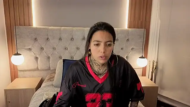 LiaMonroee  online show from 06.15.26