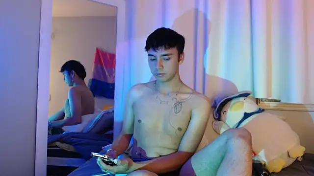 Snapshot of Noah_Blaze chatting on 09.24.25 Noah Blaze online show from 09.24.25