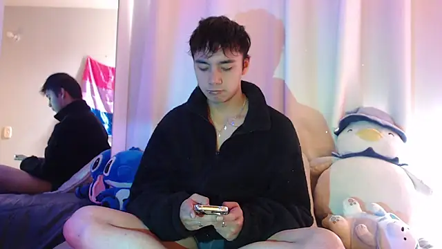 Snapshot of Noah_Blaze chatting on 10.06.25 Noah Blaze online show from 10.06.25