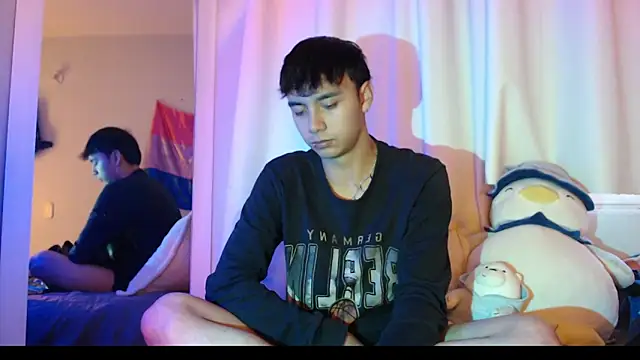 Snapshot of Noah_Blaze chatting on 10.22.25 Noah Blaze online show from 10.22.25