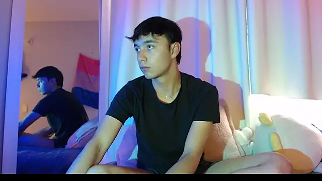 Snapshot of Noah_Blaze chatting on 10.23.25 Noah Blaze online show from 10.23.25