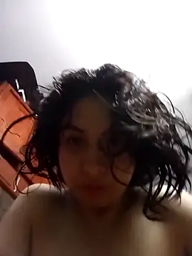 Snapshot of Syndel23 chatting on 11.13.25 Syndel23 online show from 11.13.25