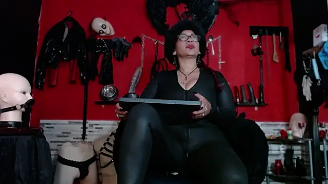 Miss Mirandaa online show from 07.05.26
