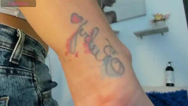 Gabrielaa Miller  online show from 09.17.25