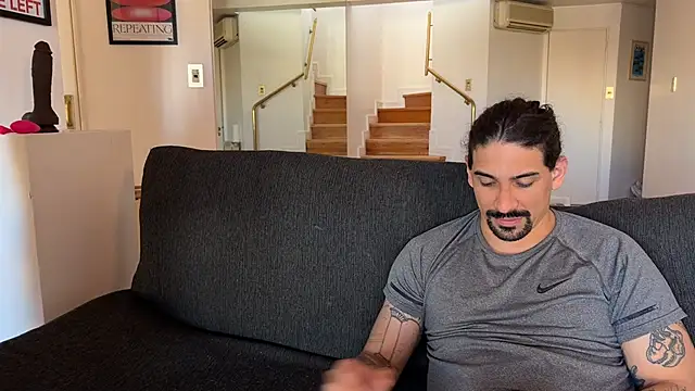 Snapshot of lenruy chatting on 10.26.25 lenruy online show from 10.26.25