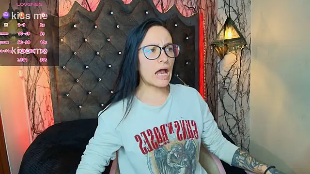 Zami Escobar of online show from 09.11.25