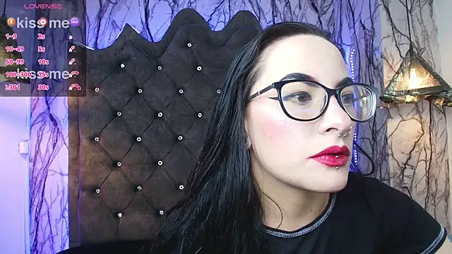 Zami Escobar of online show from 09.14.25