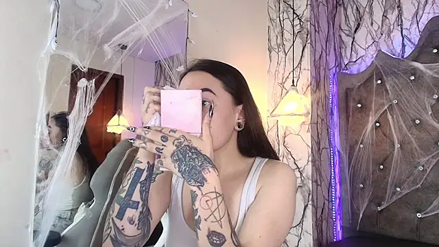 Zami Escobar of online show from 11.08.25