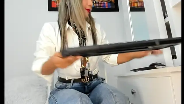 Ms lunaRose online show from 05.03.26