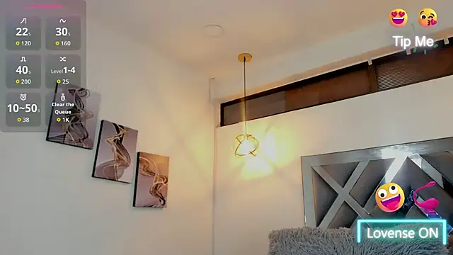 Snapshot of Candy_Hott7 chatting on 10.08.25 Candy Hott7 online show from 10.08.25