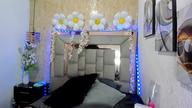 Snapshot of Candy_Hott7 chatting on 10.10.25 Candy Hott7 online show from 10.10.25