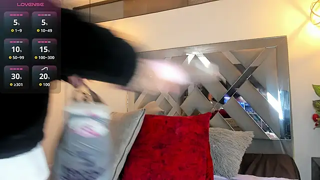 Snapshot of Candy_Hott7 chatting on 11.05.25 Candy Hott7 online show from 11.05.25